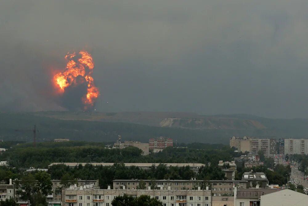 Взрывы в россии последние новости. Каменка Ачинский район взрыв боеприпасов. Взрыв в Ачинске на складе боеприпасов.