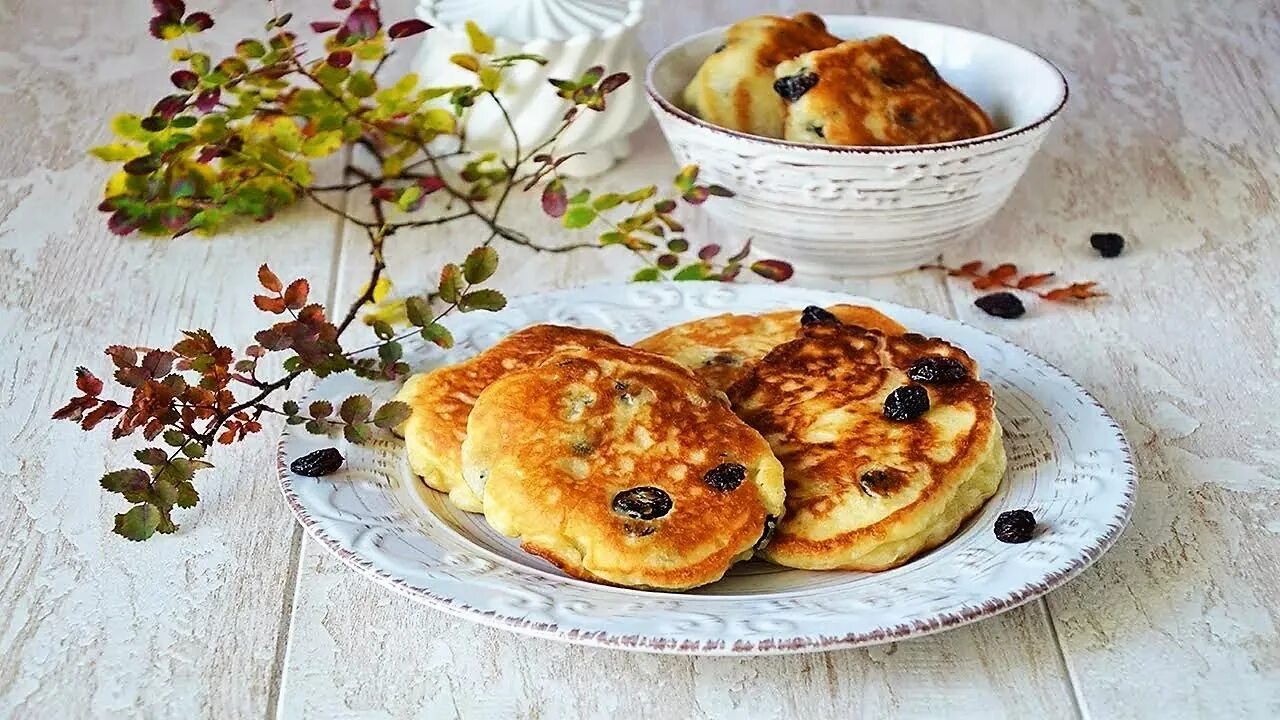 Оладьи с изюмом на кефире