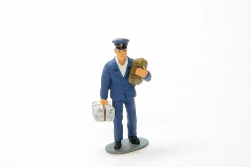 Почтальон. Почта с фигуркой почтальона. Фигурка почтальона. Фигурки почта россии. Фигурка почтальона.