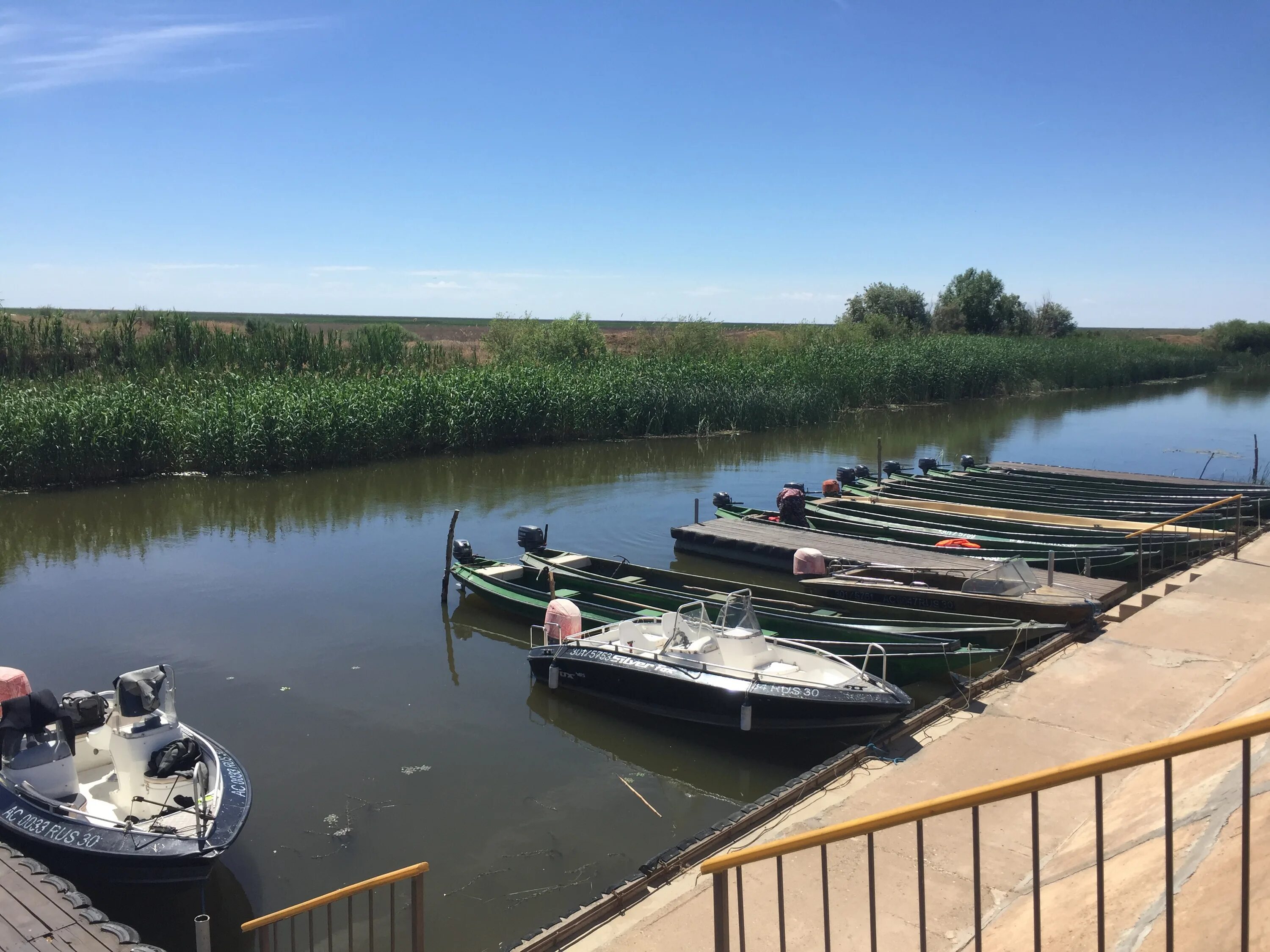 Ловли база. Рыболовная база Маяк село вышка. База Маяк вышка Астраханская область. Рыболовная база вышка Астраханская область. Рыболовная база Маяк Астраханская область.