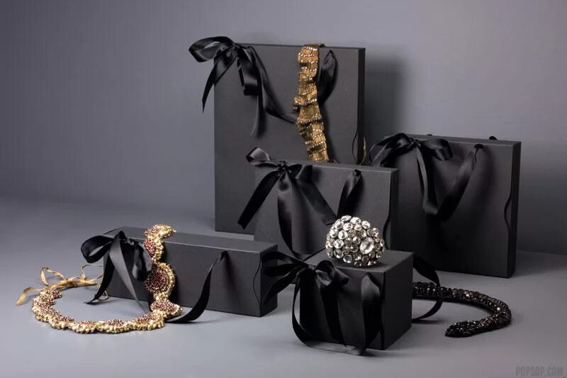 украшение подарка. дорогие подарки для женщин. украшение подарка. подарки ювелирные украшения. дорогие украшения.