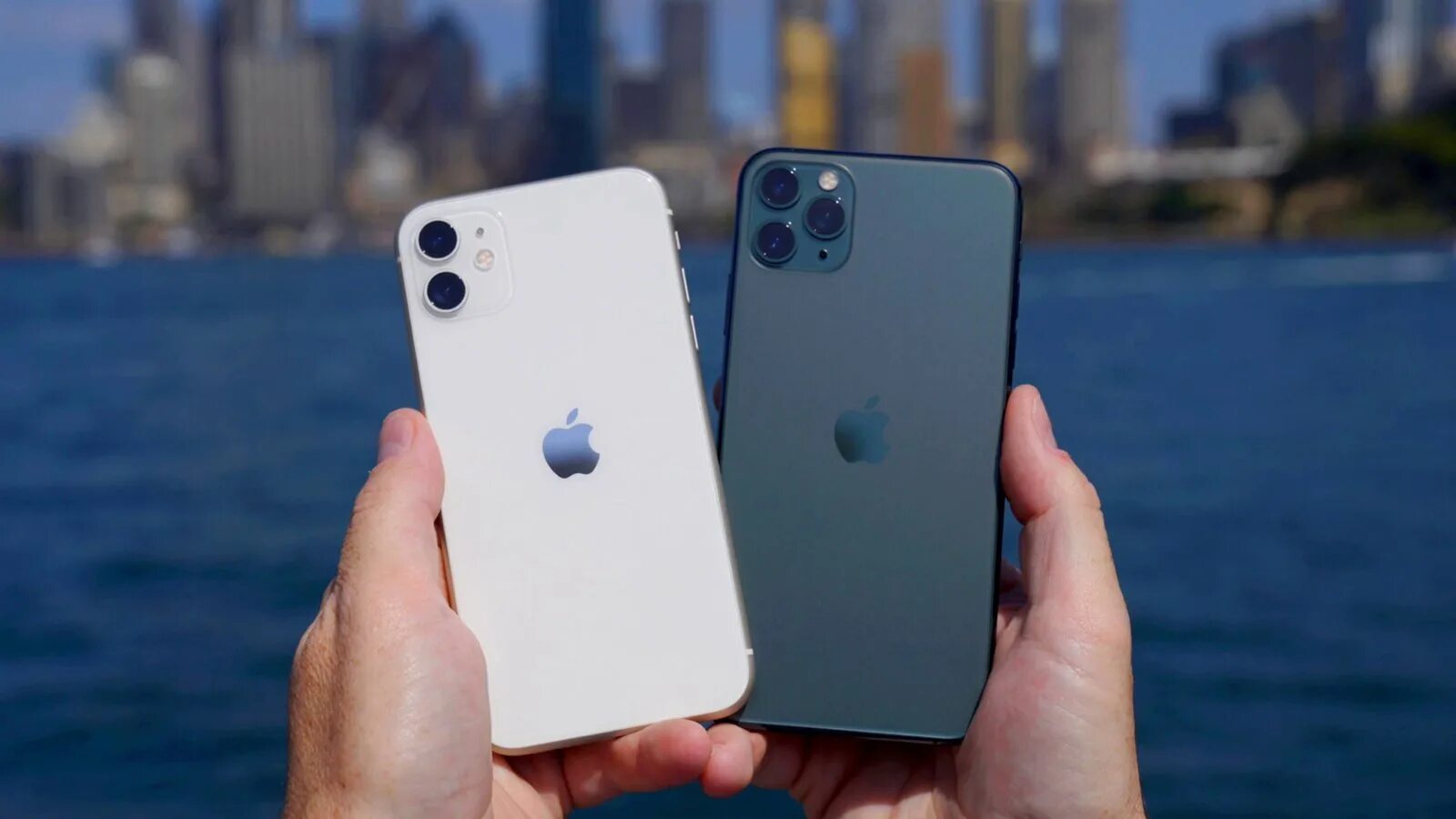 Айфон 11 про россия. Apple iphone 11 Pro. Iphone 11 Pro Max. Iphone 11 Pro Silver. Apple iphone 11 Pro Max Silver.