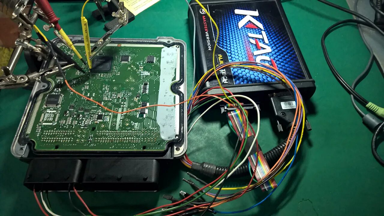 Прошивка мозгов автомобиля. Чип тюнинг. Перепрошивка ЭБУ. Перепрошивка блока управления. ЭБУ автомобиля.