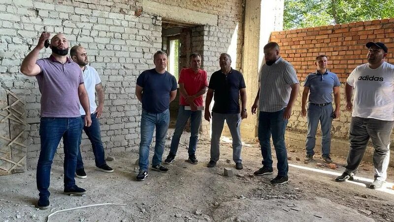 Ремонт дорог в пятигорске. 11 школа пятигорск после реконструкции. Пятигорский музей каменных древностей. Новости в пятигорске вчера. Некрополь пятигорск.