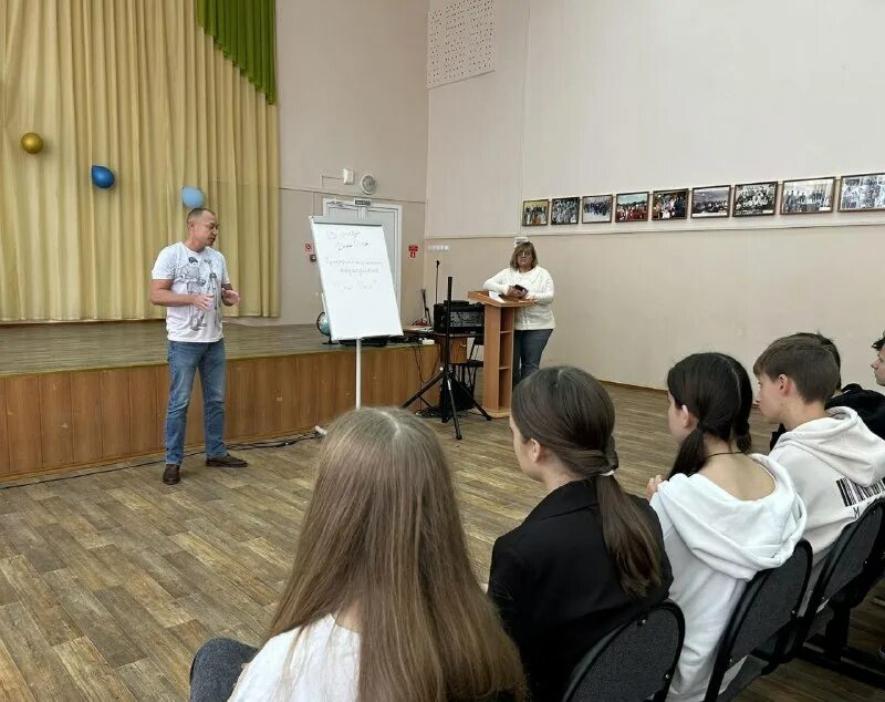 советники аксенова