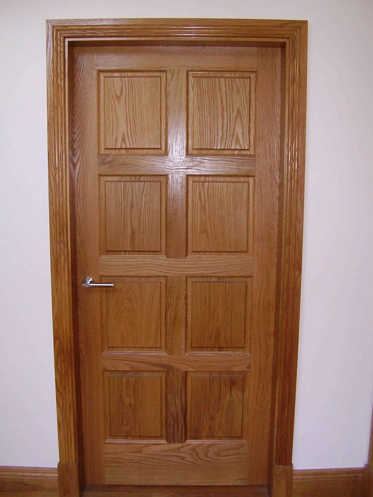 Двери межкомнатные филенчатые. Двери филёнчатые деревянные. Филенчатая входная дверь. Филенка двери.
