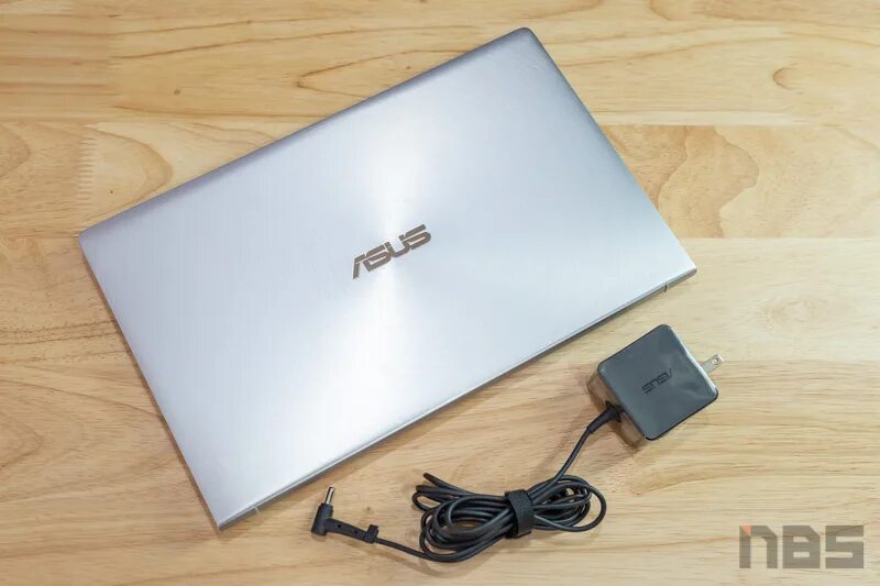 Asus zenbook um3402ya kp660. ASUS ZENBOOK um433. ASUS ZENBOOK 14 um433da-a5038t. ASUS ZENBOOK 14 разъем. ZENBOOK um431d.