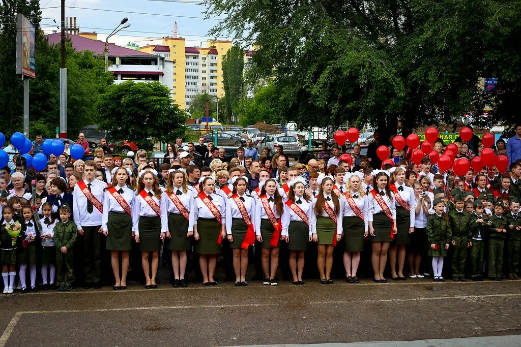 Школа патриот энгельс. Кадетская школа Энгельс Патриот форм. Кадетская школа Патриот. Директор школы Патриот Энгельс.