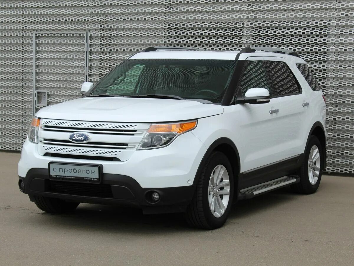 Купить форд свердловская область. Ford Explorer 2013. Ford Explorer 5 2013. Форд эксплорер 2013. Джип Форд эксплорер 2013.