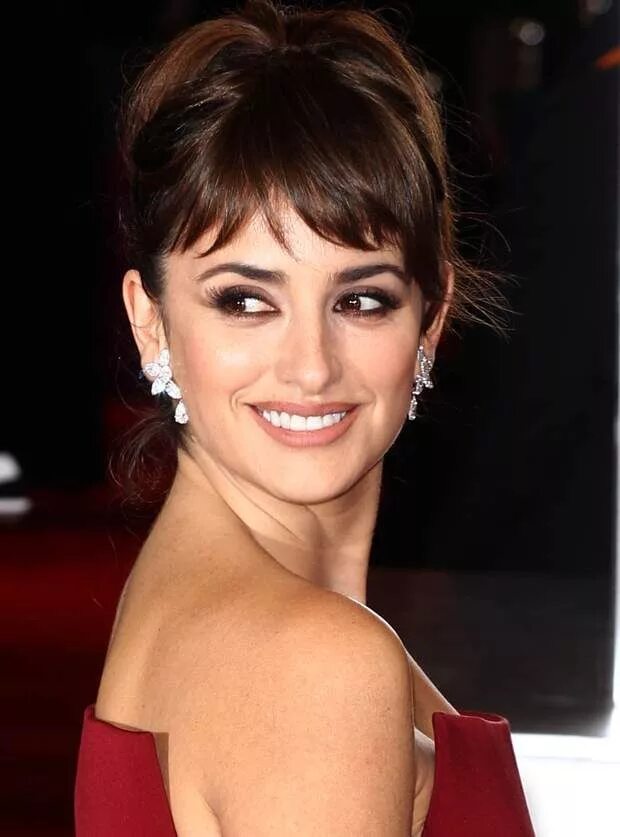 Best Haircuts for Round Face Shapes Round face haircuts, Haircuts for round face