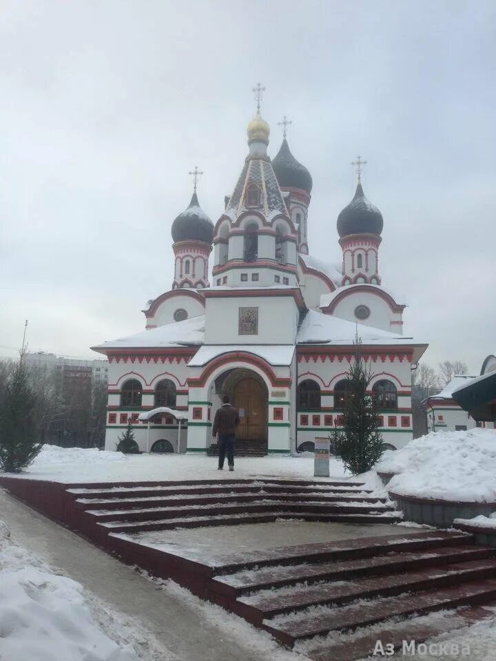 Храм Троицы в Черемушках. Храм в старых Черемушках. Церковь Троицы Живоначальной в старых Черёмушках. Храм в Черемушках Омск.