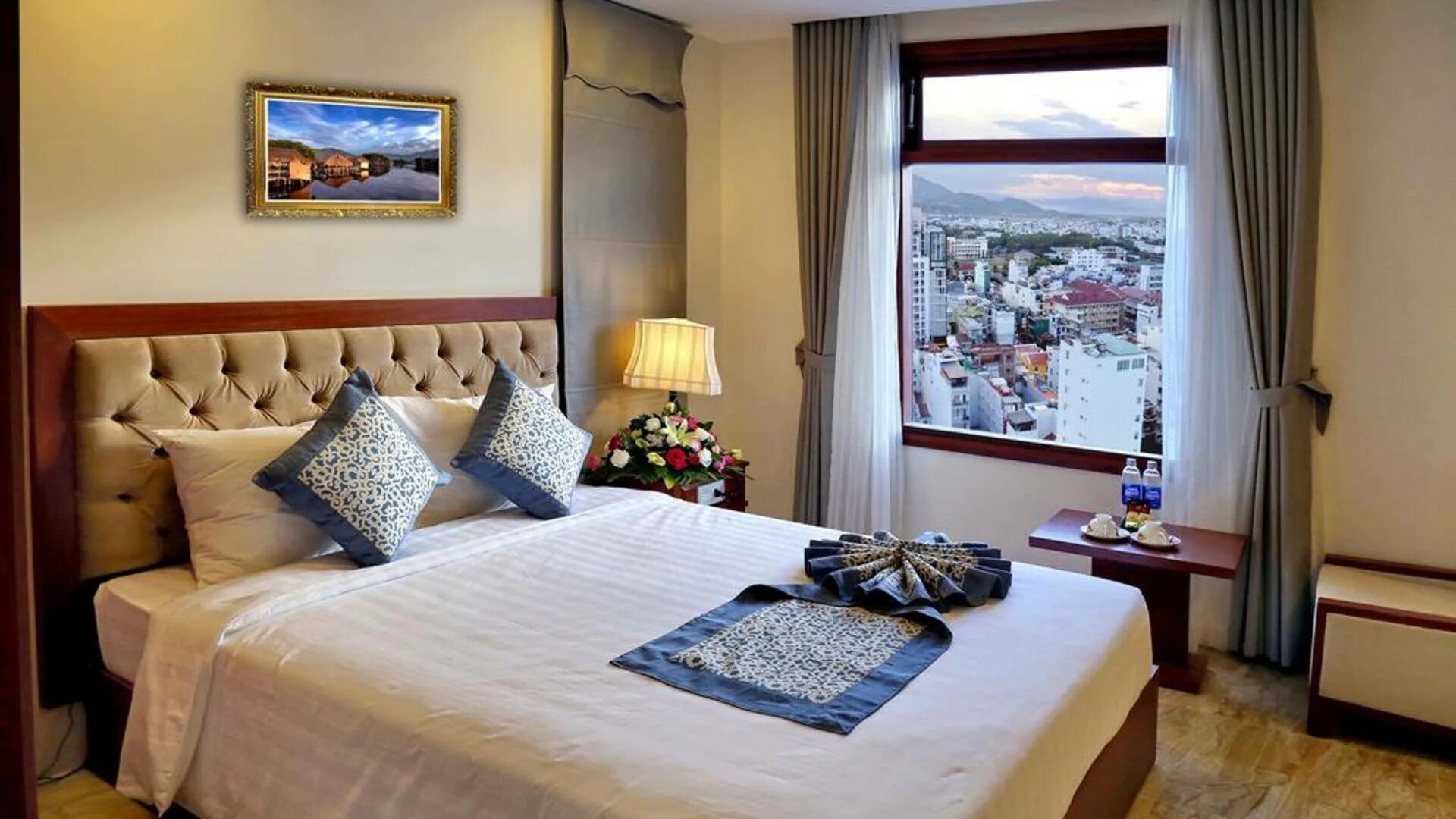 Отель majestic nha trang. Отель регалия нячанг вьетнам фото. Вьетнам нячанг отели 3 звезды. Нячанг отели 3 звезды. Нячанг отели 4 звезды.