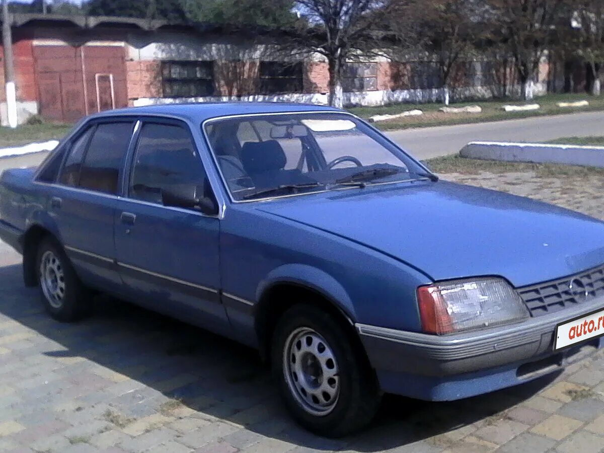 Опель рекорд купить. Опель рекорд 1983. Opel Rekord e1. Опель рекорд 1983 универсал. Опель рекорд 1985.