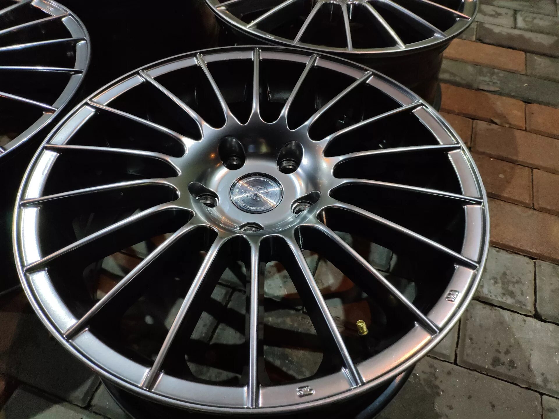 Диски r17 5x114.3. Диски 5 114.3 r17 Qualex. Диски Alpina r17 5x114.3. Диски Alpina r18 5 114.3. Пятерка дисков