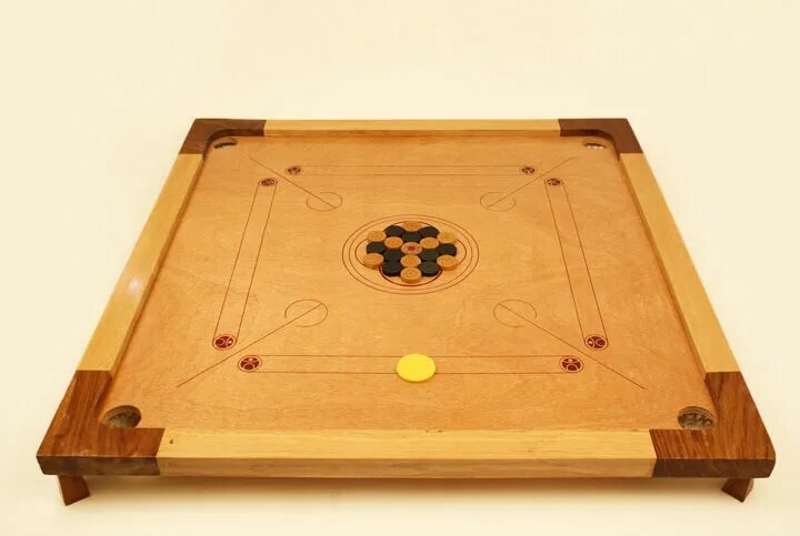 Карром настольная игра. Carrom Board. Индийские настольные игры. Настольные народные игры.