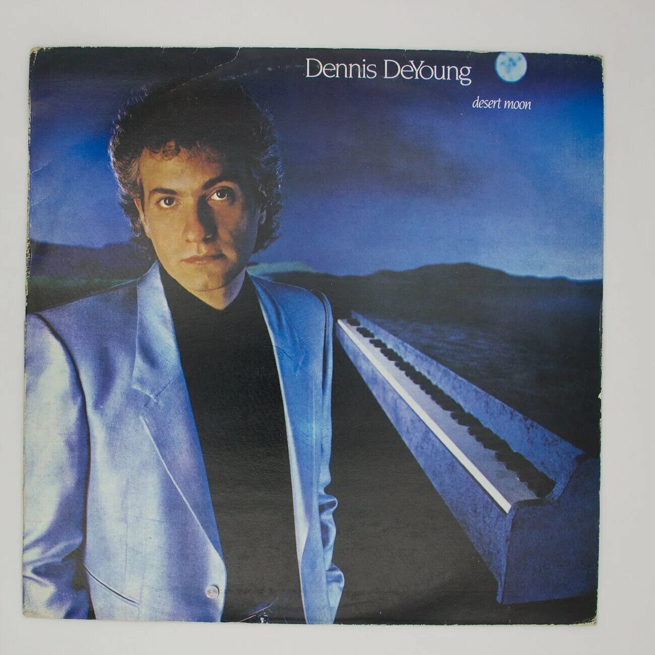 Lp moon. Дэннис ДЕЯНГ альбомы. Dennis DEYOUNG Desert Moon 1984. Dennis DEYOUNG 10 on Broadway 1994. 26 East, Vol. 1.