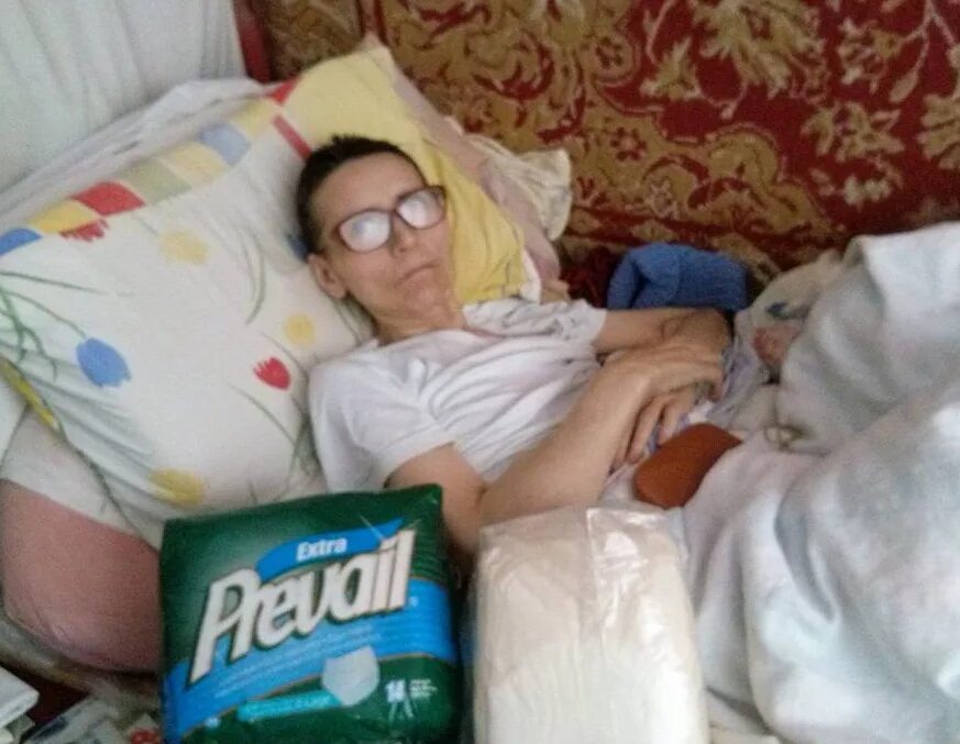 Abdl diaper ползунки. взрослые люди в памперсах. памперсы для взрослых мужчин. мужчина в подгузнике. мужчина в подгузнике.