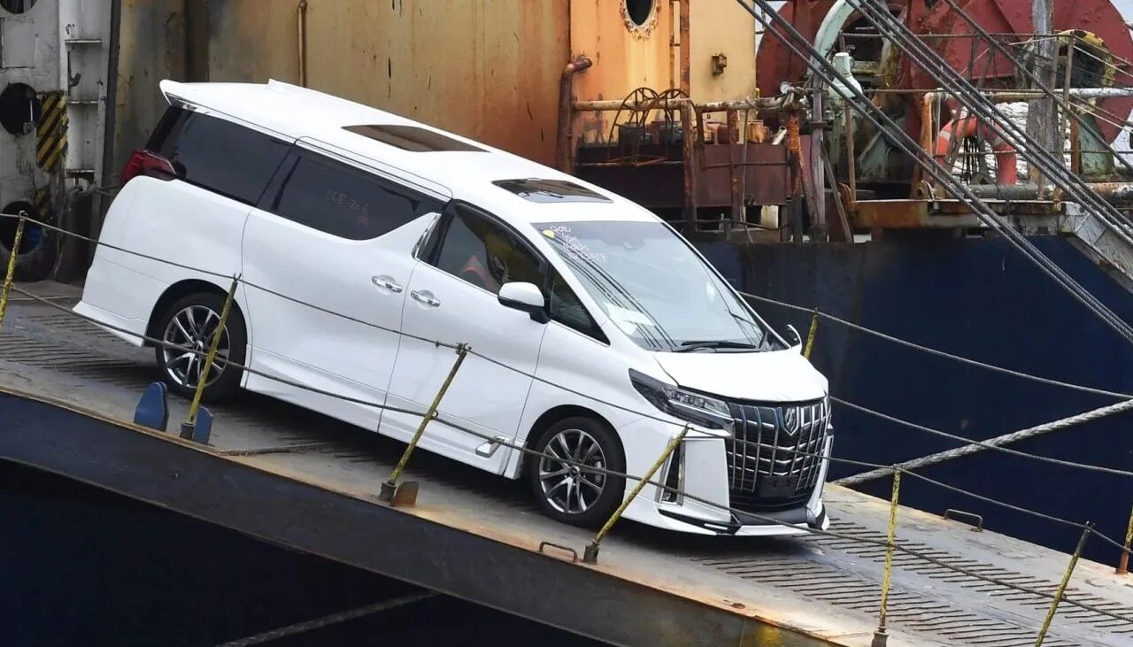 Заказ авто из японии в спб. Ввоз японских автомобилей. Заказ авто из японии в спб. Привоз японских автомобилей. Российский авторынок.
