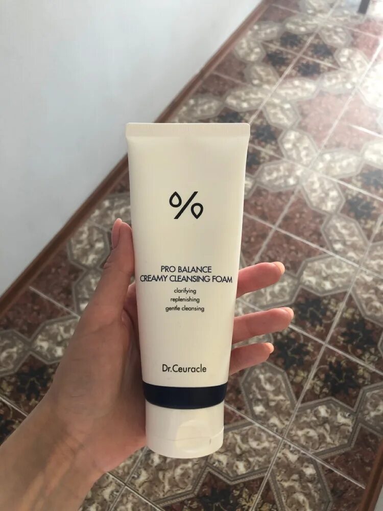 Pro balance creamy cleansing foam