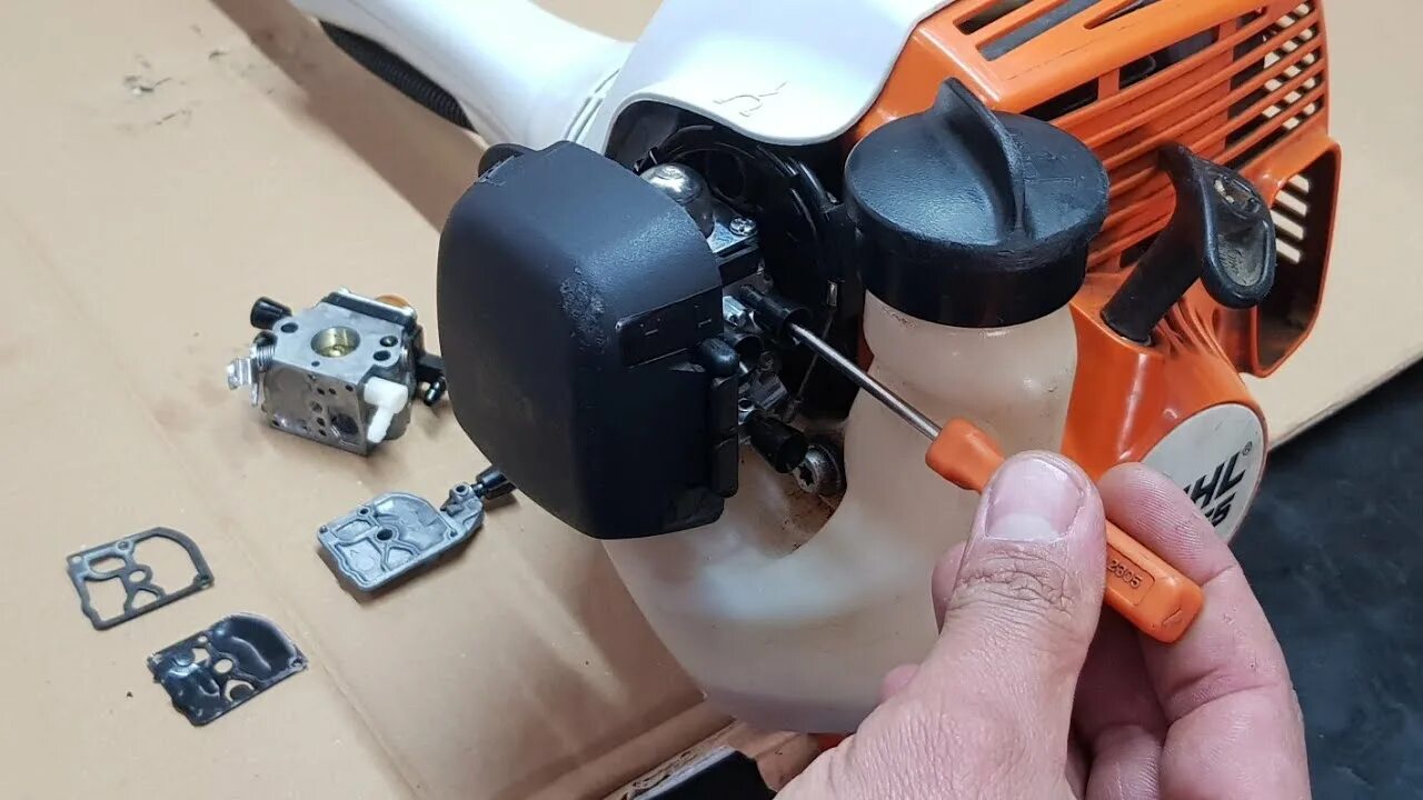 Как регулировать штиль. Карбюратор для бензокосы штиль фс55. Stihl FS 55. Мотокоса Stihl FS 80. Триммеры Stihl fs55.