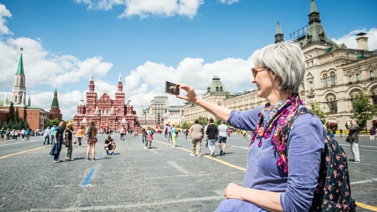 Юный экскурсовод эмблема. Туризм профессия. Колледж культуры и туризма. Туристы в волгограде. Культурно-познавательный туризм.
