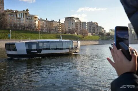 Электросудно по москве реке