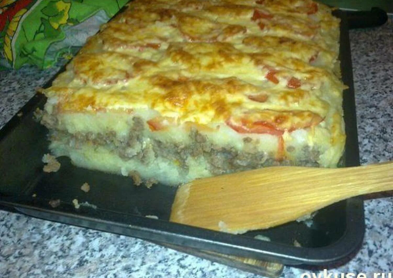 Запеканка с картошкой пошаговый рецепт. Запеканка из фарша и картофеля с помидорами и сыром. запеканка картофельная с фаршем в духовке. запеканка картофельная с фаршем в духовке с сыром. запеканка с фаршем и картошкой в духовке с сыром.