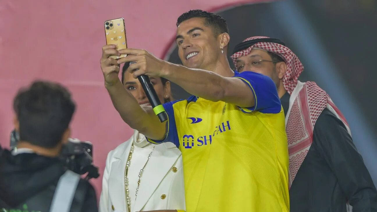 Криштиану Роналду Аль Наср. Роналду 2023 Аль Наср. Cristiano Ronaldo al Nassr. Al Nassr Роналду Суперкубок. Аль сауди аль наср