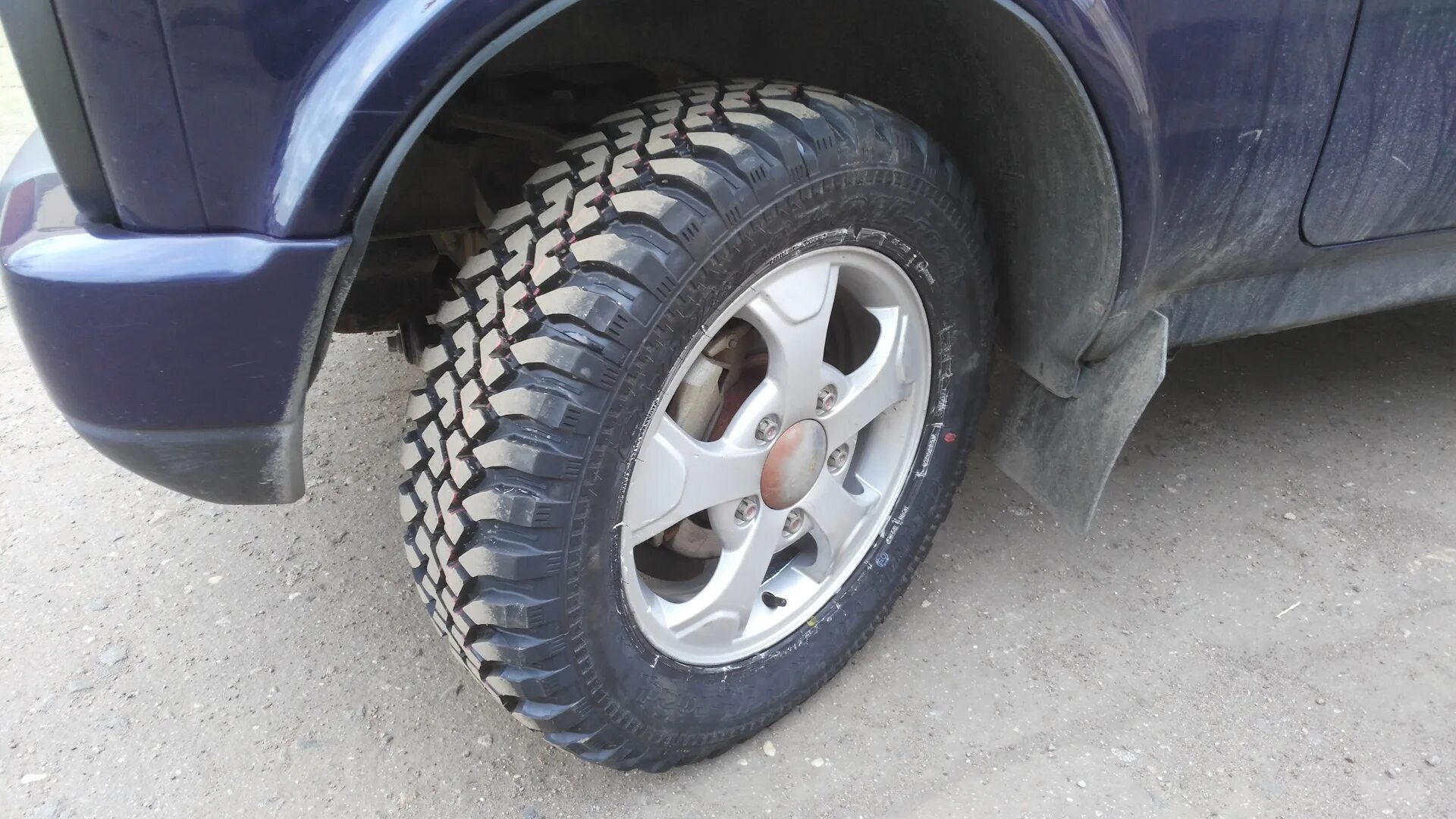 Купить колеса на 15 нив. Cordiant off Road r16 Нива. Шины на ниву r16. 205/70 R16 на ниву. Грязевые колеса на ниву Шевроле r16.