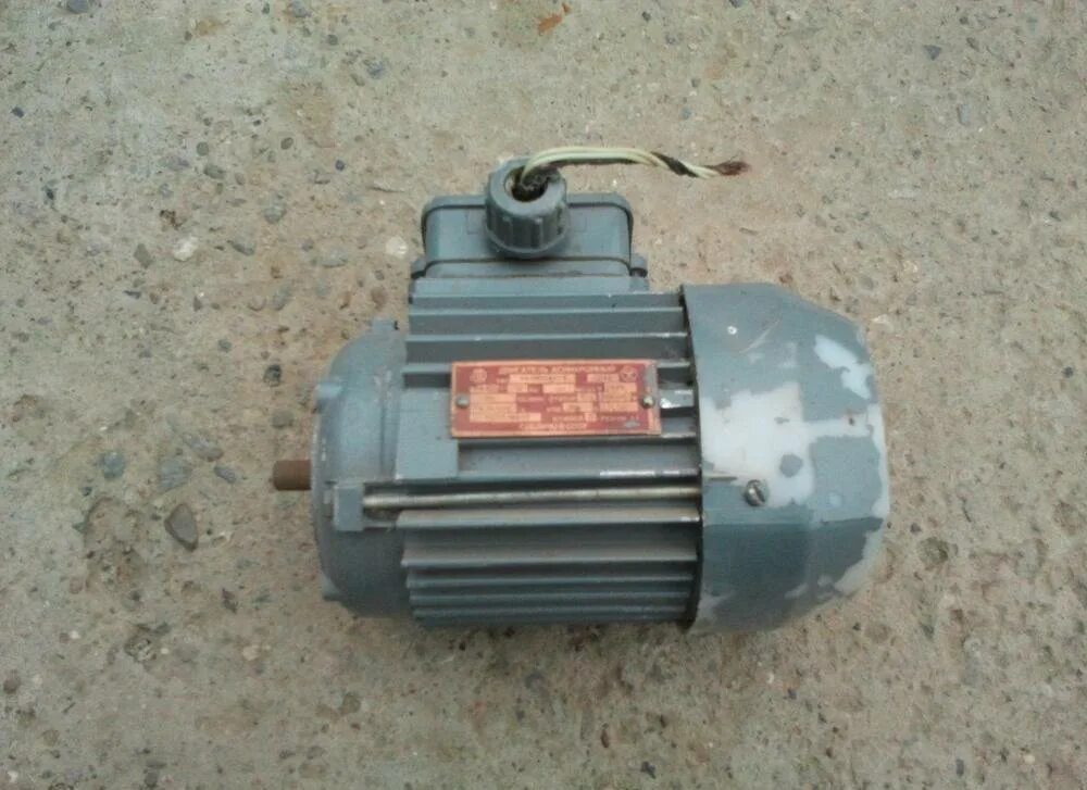 электродвигатель аир 90l4 у1 2,2квт*1500 об/мин 1081 лапы. 5 квт, 1400 оборотов. электродвигатель 3квт 1500об/мин. мотор 4 об мин. электродвигатель 4квт 3000об.