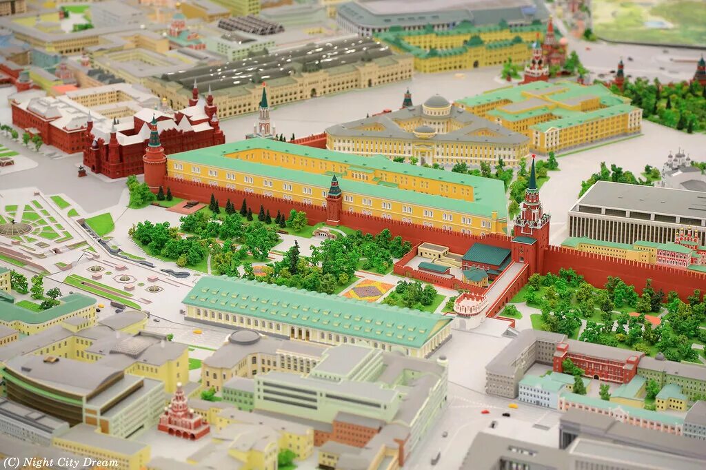Работа царь макет. Вднх макет кремля. интерактивный макет москвы. макет москвы на вднх. музей москвы макет кремля.