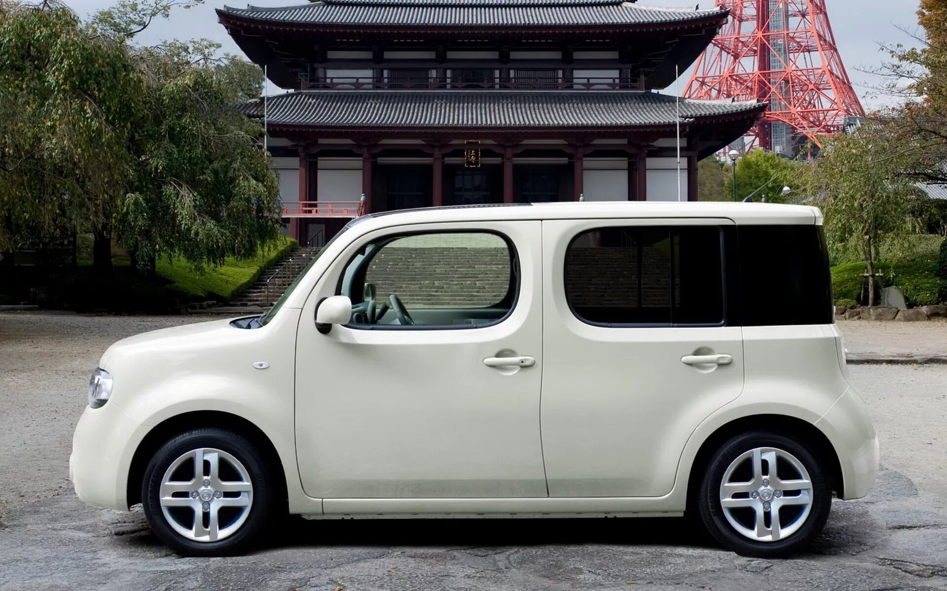 Cube машина. Nissan Cube z12. Nissan Cube 2008. Nissan Cube z12 2010. Nissan Cube r16.