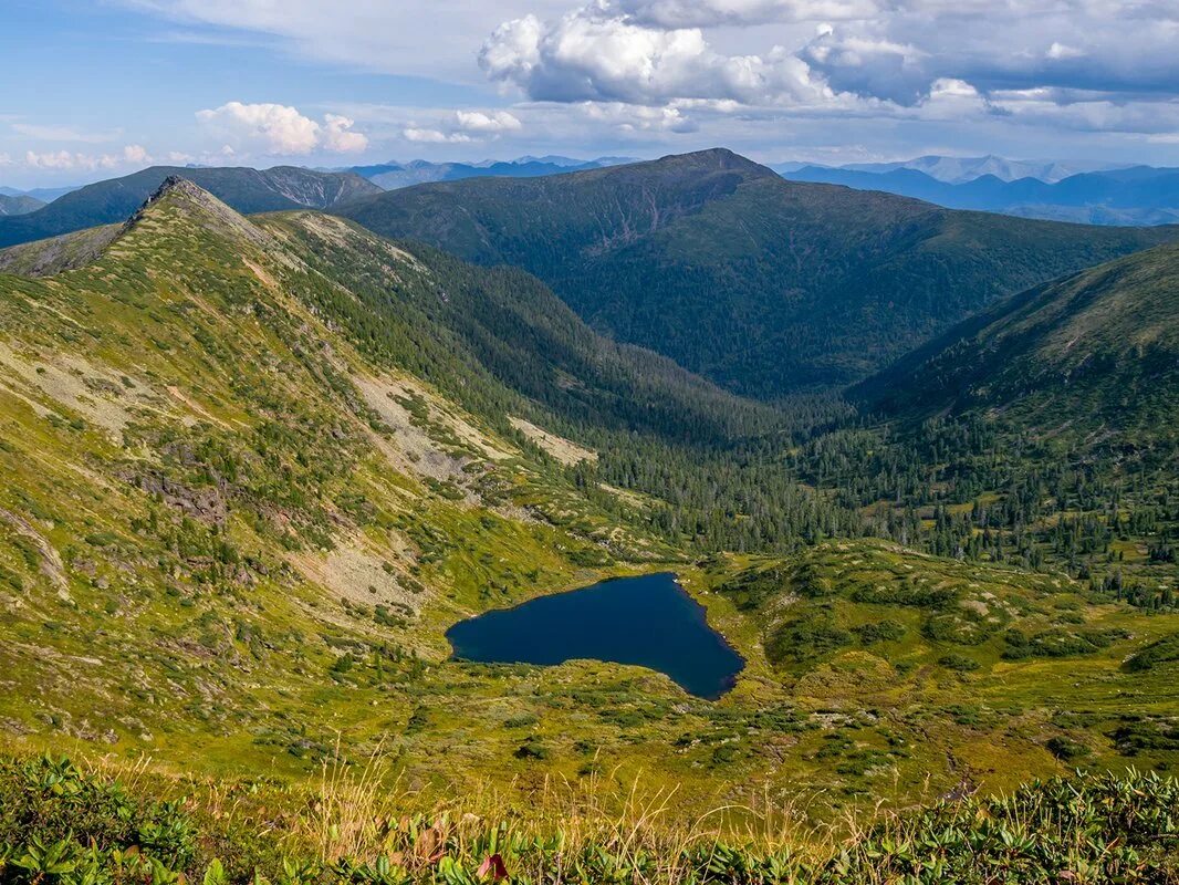 байкальский хребет высота. байкальский хребет высота. байкальский хребет горы высота. байкальский горный хребет. горы северные саяны близ байкала.