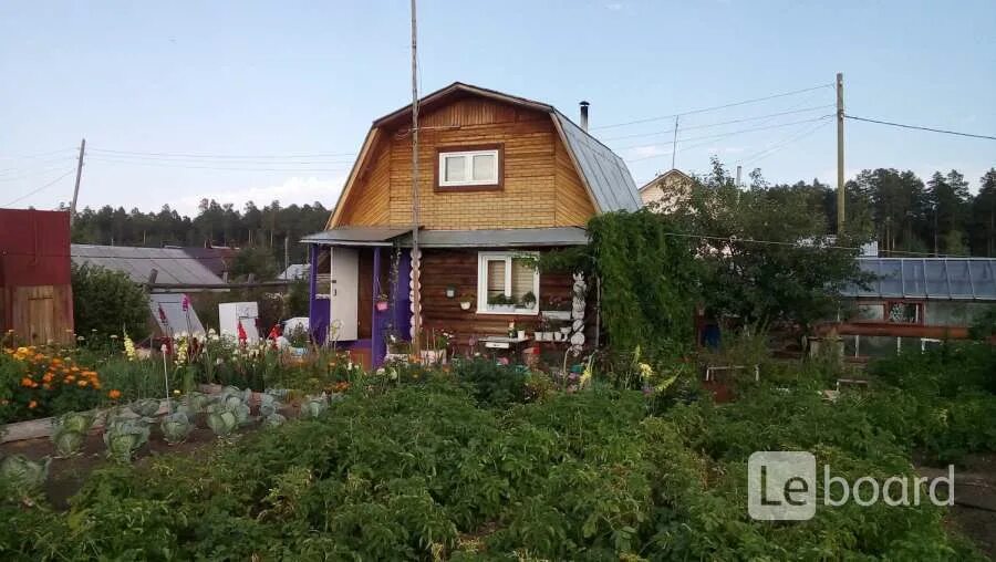 Снт уральские зори златоуст. Уральские зори. Дом красная горка полевской. Пионерский лагерь уральские зори пермь. Гостиница чебаркуль зори урала.