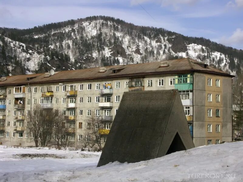 Улицы дивногорска красноярский край. Город Дивногорск Красноярского края. Дивногорск площадь. Красноярский край г. Дивногорск ул. Нагорная 2. Дивногорск горы.