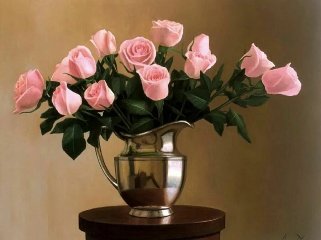 Три розы в вазе. Красивый букет в вазе. Красивый букет роз в вазе. Розовые розы в вазе. Розовые цветы в вазе.