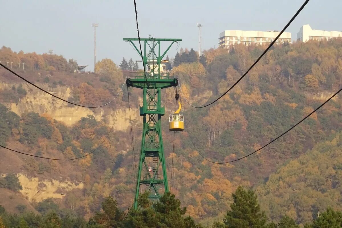 Кисловодский парк канатная дорога. Кисловодск канатная дорога. Кисловодск канатки. Кисловодск парк канатка.