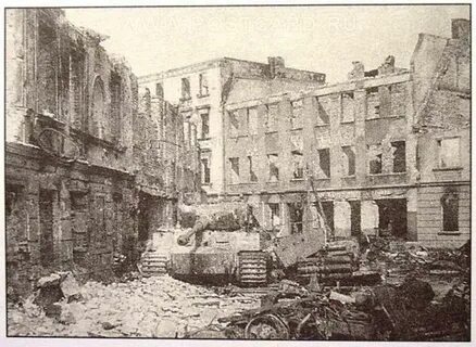 В 1945 году в городе