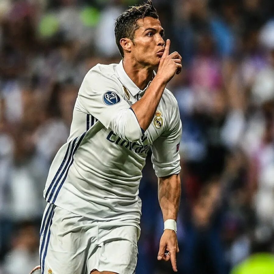 Фото криштиа́ну рона́лду. Криштиану роналду. Криш криштиану роналду. Cr7 real madrid. Криштиану роналду.