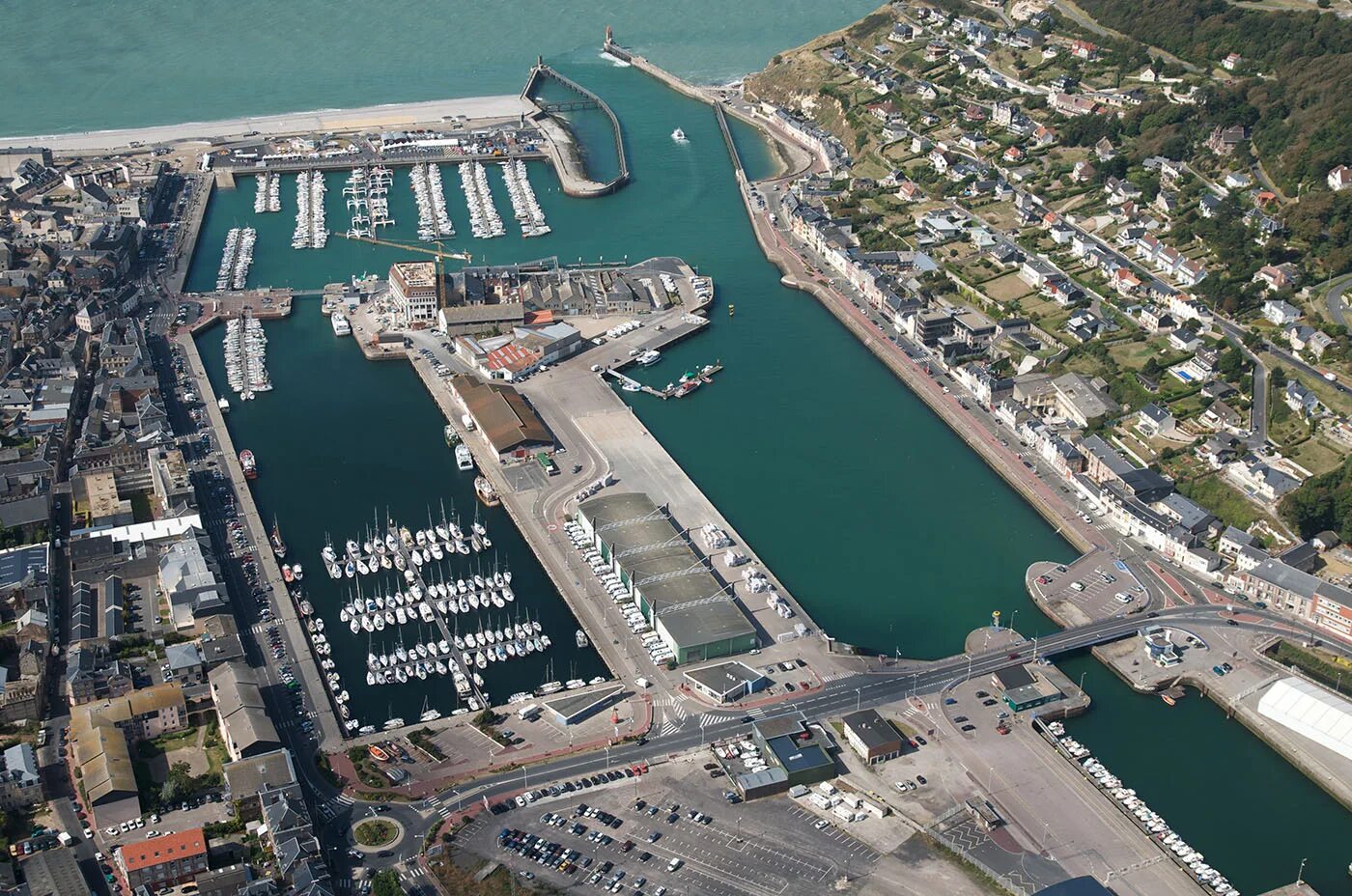 Port matching. Фекамп франция. фекамп нормандия. port de la mer дубай. порт вобан.