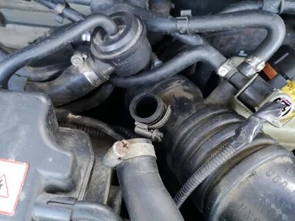 Клапан вентиляции газов где находится