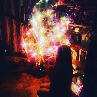 Возле елки маскарад лампы светят ярко песня