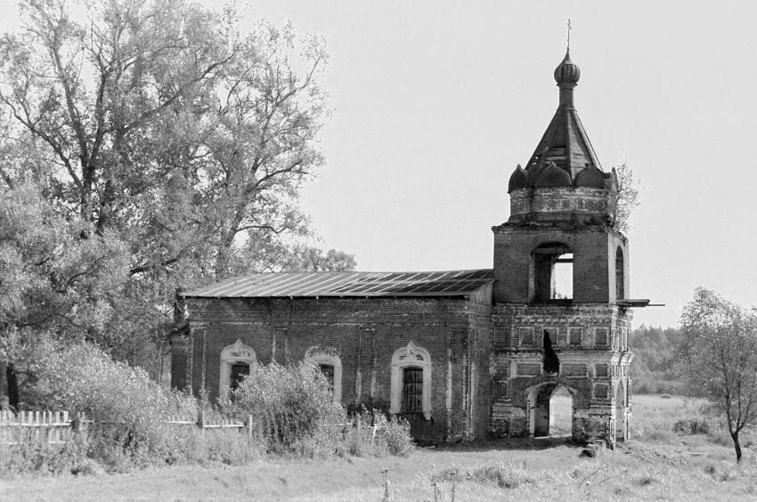 Головино. Головино Владимирская область Церковь Троицы Живоначальной. Владимирская область село Головино Церковь Троицы Живоначальной 1881. Храм Головино Петушинский район. Деревня Головино Петушинский район Владимирская область.