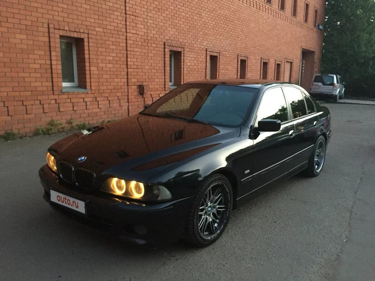 39 99 г. БМВ 540 1999. BMW e39 черная. Черная БМВ 540 2007. Бумер 1999.