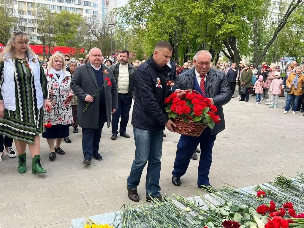 Сквер Судакова в Люблино. Бирюков Люблино. Здоровая Москва в сквере имени Судакова. Префект Люблино Бирюков.