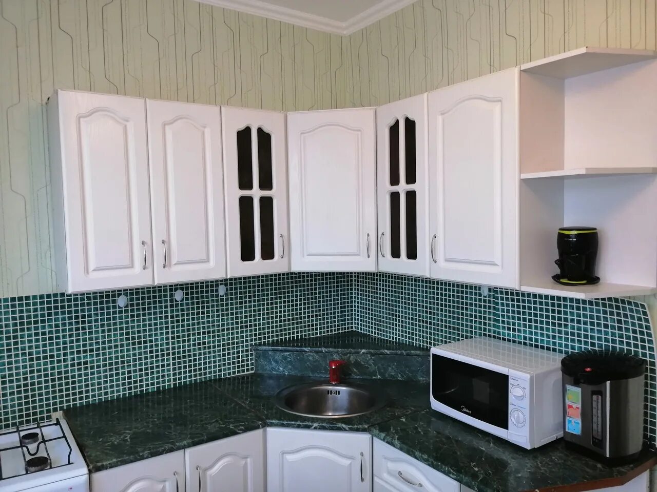 Сэм кухни старый оскол. Кухни старый оскол. Графский угол в кухне. Кухни старый на заказ. Кухни угловые воронеж.