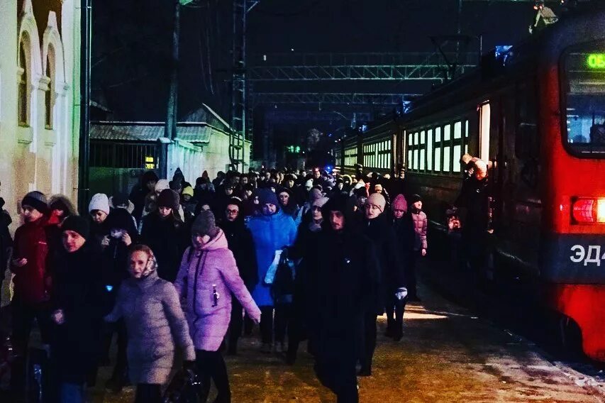 Пассажиры пермь. Автобус пермского губернатора. 28 автобус пермь.