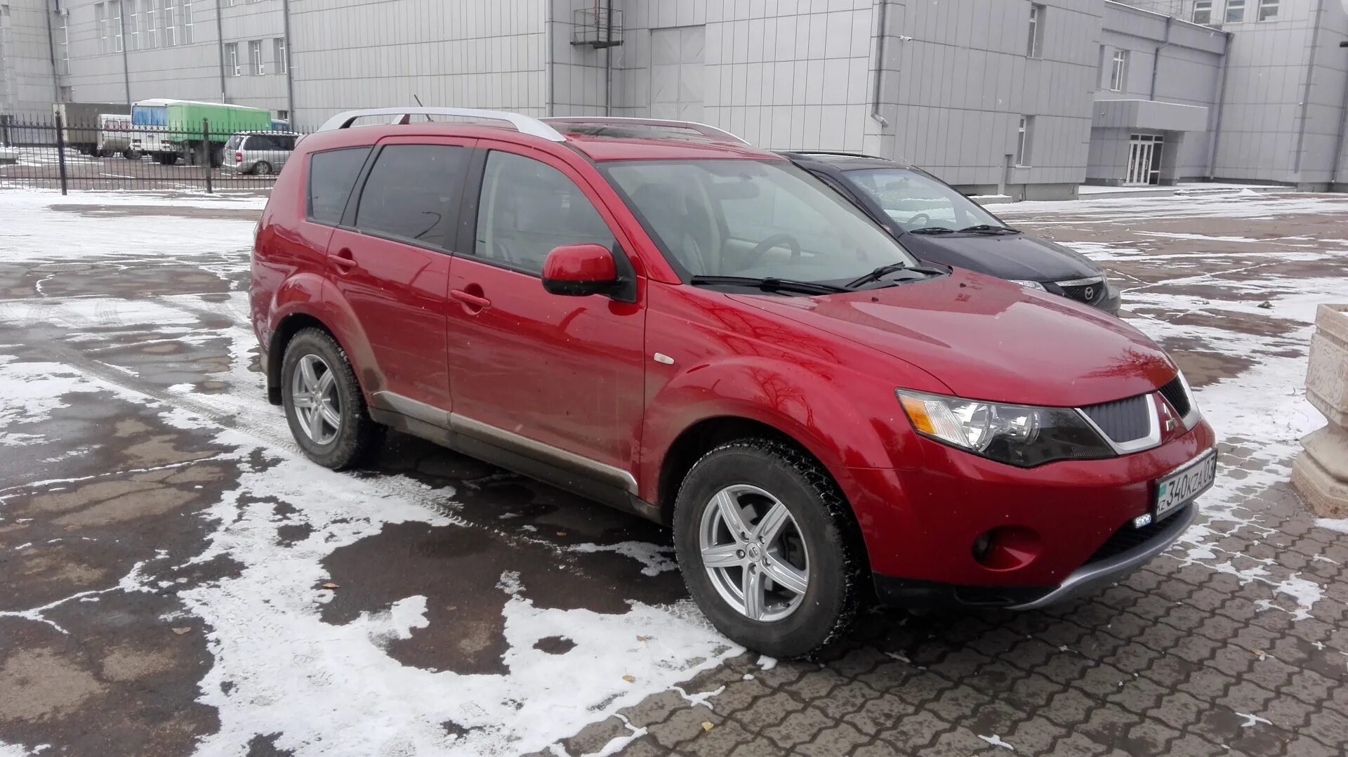 Мицубиси аутлендер r16. Outlander xl r16. mitsubishi outlander xl r16. аутлендер 16. диски на mitsubishi outlander xl r16.