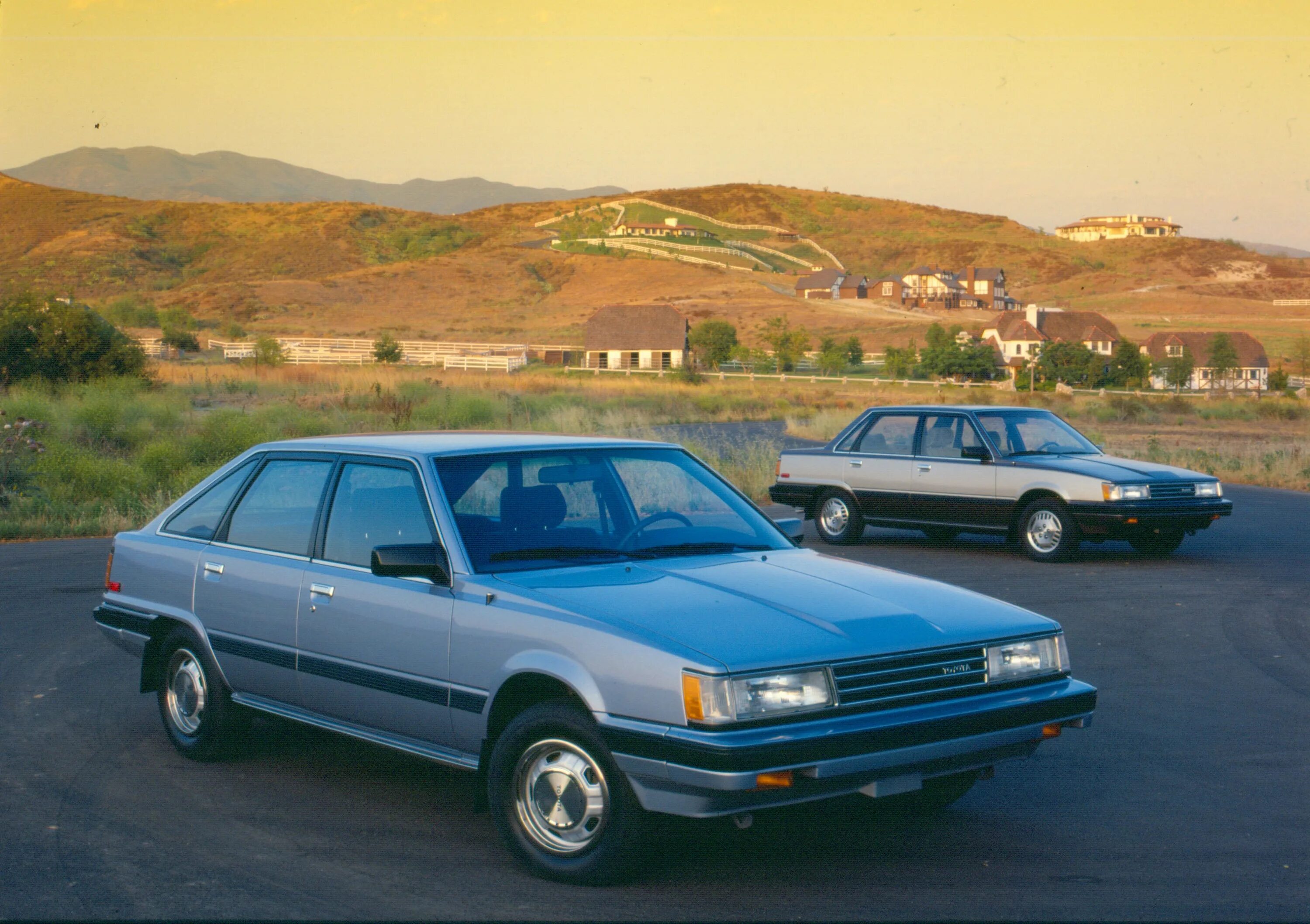 Toyota Camry (1982–1986). Toyota Camry v10 1982. Toyota Camry v10. Toyota Camry 1983. Тойота старые модели