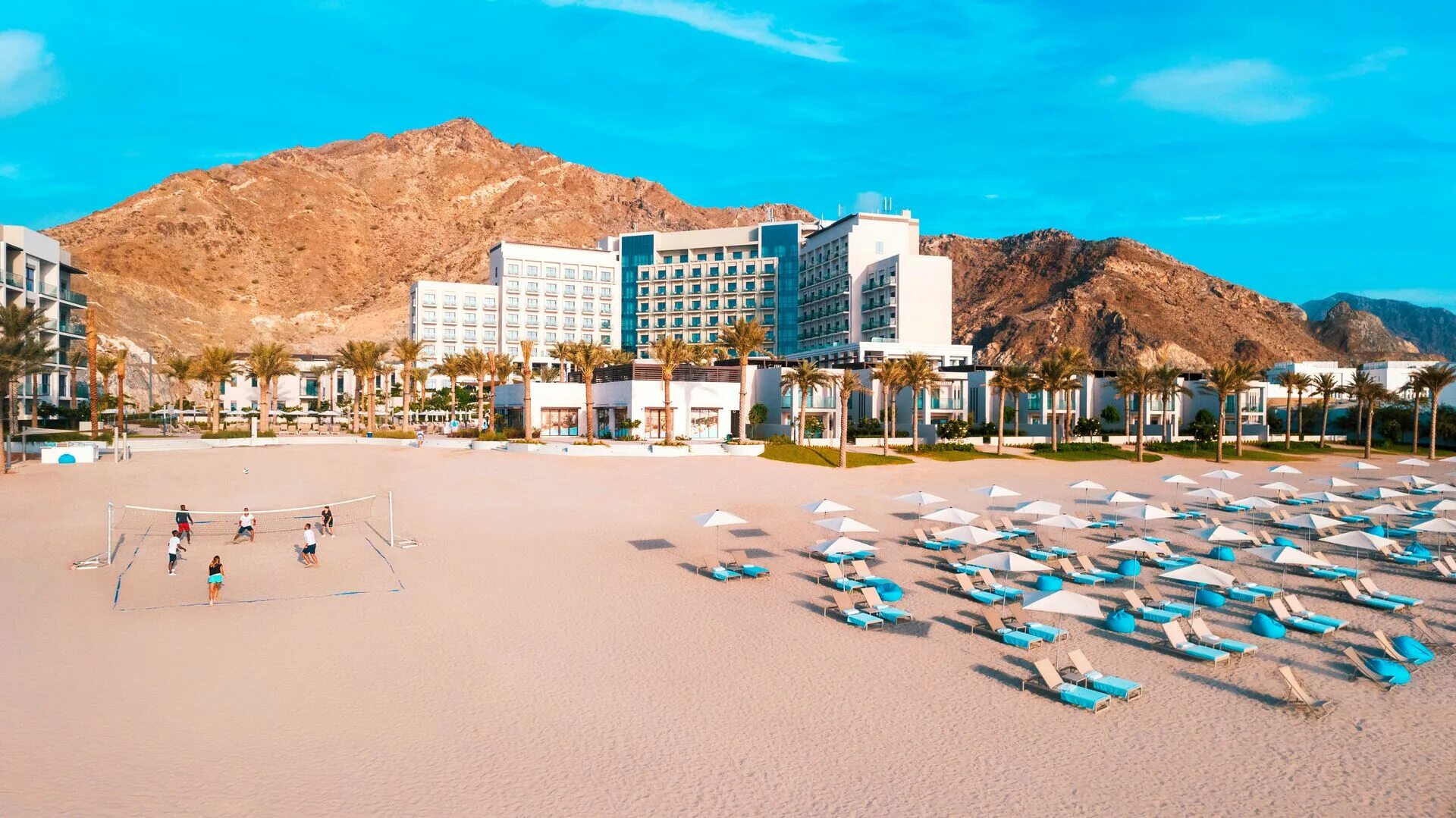 Оаэ отель palace fujairah beach resort. Фуджейра beach resort. Фуджейра beach resort. Fairmont hotel resort 5 фуджейра. Фуджейра оаэ фейрмонт отель.